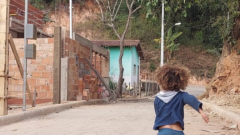 Gralhos recebe mais de R$100 mil em obras da Prefeitura