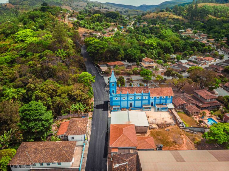 Florália recebe repavimentação asfáltica