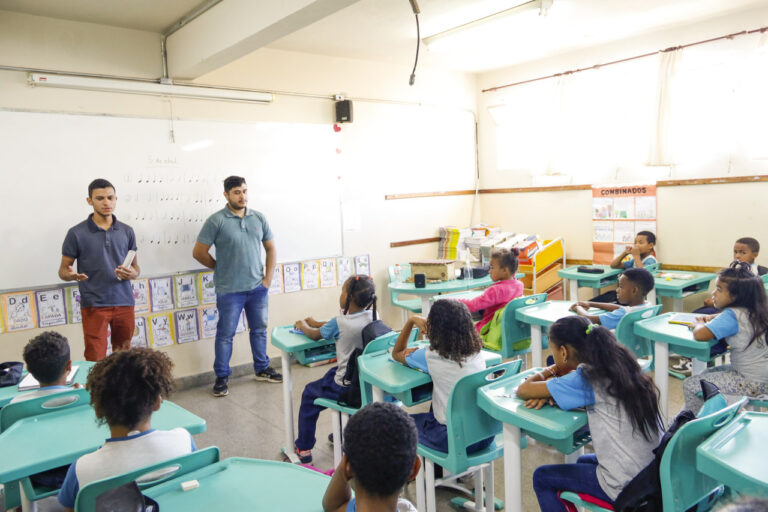 Prefeitura realiza ação de educação ambiental nas escolas de Santa Bárbara