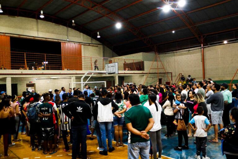 Santa Barbara: kit esportivo para alunos das escolinhas municipais