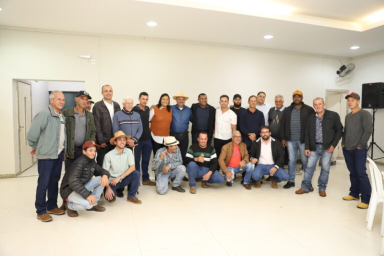 Prefeitura premia os vencedores do 11º Torneio Leiteiro Entre Fazendas