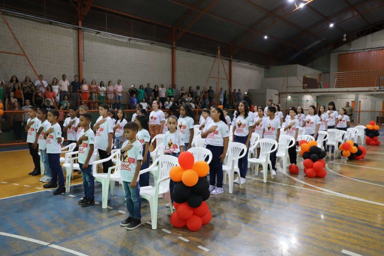 Proerd forma alunos em Santa Bárbara