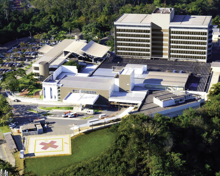 FSFX recebe currículos para vagas das áreas de hotelaria